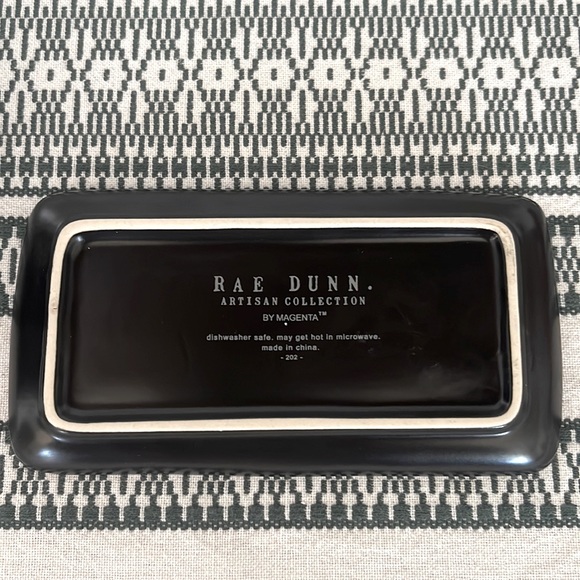 RAE DUNN Mini Mug Salt & Pepper Shakers - Picture 4 of 4